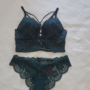 Bralette and panties beautiful green